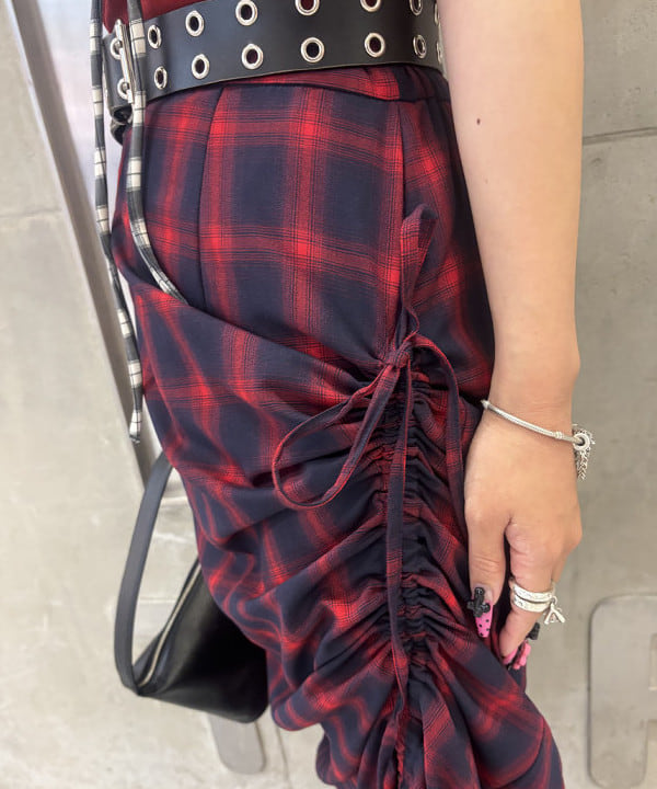 もえのさんの「BEAMS WOMEN｜チェック シャーリング タイトスカート」を使ったコーディネート