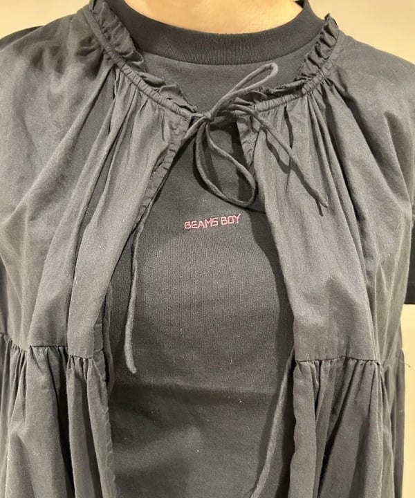 MATSUMOTO AMIさんの「BEAMS WOMEN｜ARROW NOVELTY / コンチョ ベルト 22FW」を使ったコーディネート