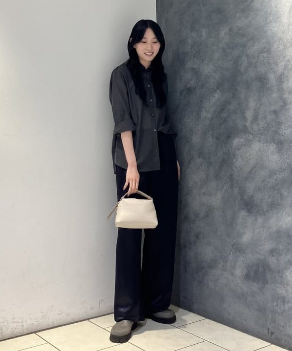 nodokaさんの「BEAMS WOMEN｜ポリエステル ウール トロピカル シアー シャツ」を使ったコーディネート