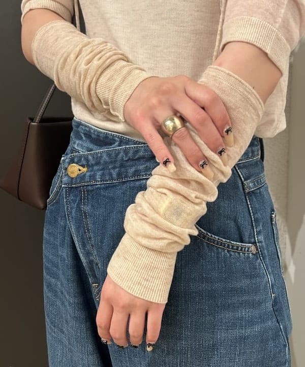 ando naoさんの「BEAMS WOMEN｜【別注】Lee &times; maturely / デニム アシメ パンツ」を使ったコーディネート