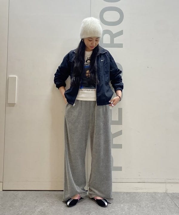 ayaさんの「BEAMS WOMEN｜【別注】Kevin Cummins / 「Bjork」Photo T③」を使ったコーディネート