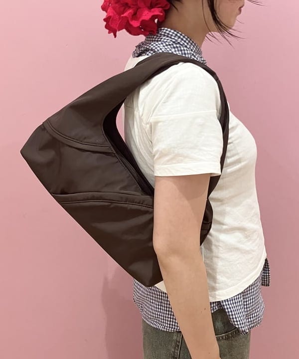 晶さんの「BEAMS WOMEN｜ギャザー ヨーク ボートネック トップス」を使ったコーディネート