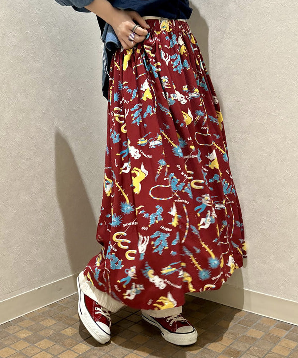 小原 もこさんの「BEAMS WOMEN｜CONVERSE / SUEDE ALL STAR J OX」を使ったコーディネート