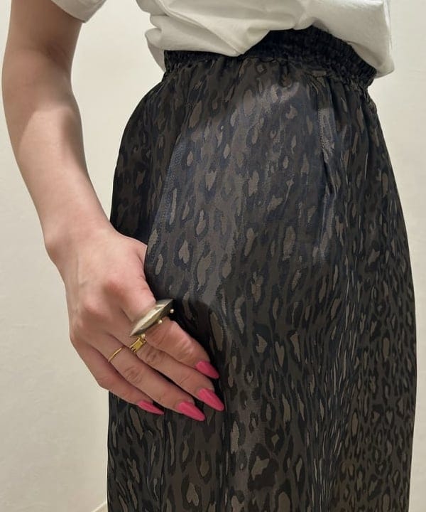 大槻 まひろさんの「BEAMS WOMEN｜TICCA / レオパード ジャカード パンツ」を使ったコーディネート