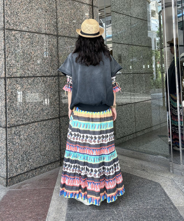 ばるたんさんの「BEAMS WOMEN｜セミノール プリント ショートスリーブ」を使ったコーディネート