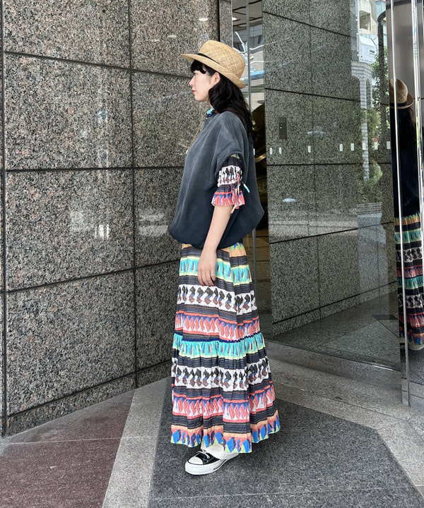 ばるたんさんの「BEAMS WOMEN｜セミノール プリント ショートスリーブ」を使ったコーディネート