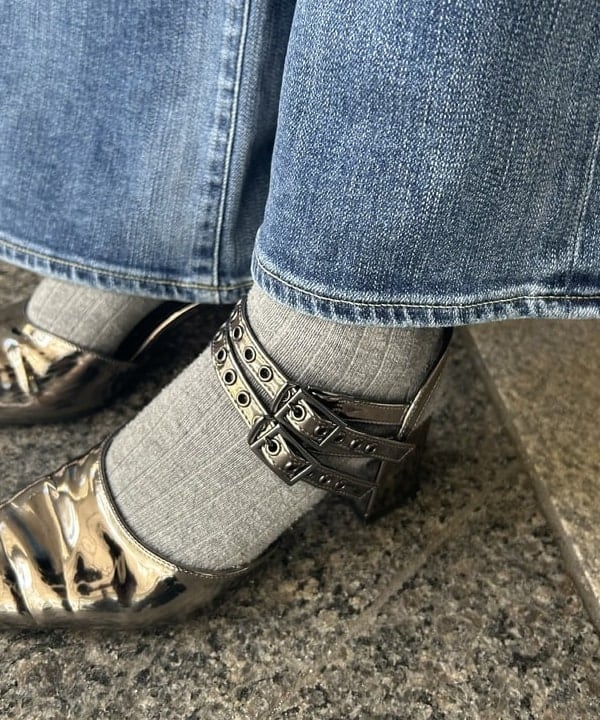 大槻 まひろさんの「BEAMS WOMEN｜manipuri / カレイド バンダナ スカーフ」を使ったコーディネート