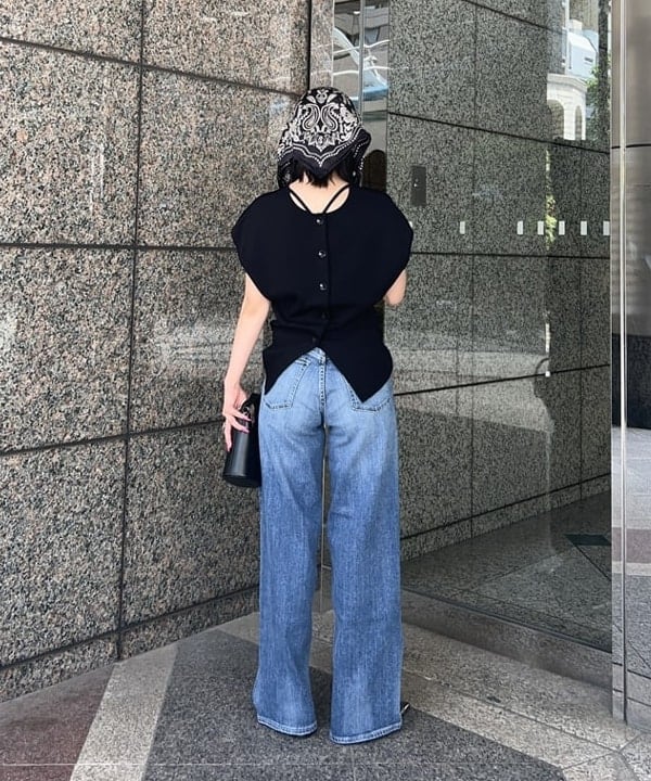 大槻 まひろさんの「BEAMS WOMEN｜manipuri / カレイド バンダナ スカーフ」を使ったコーディネート