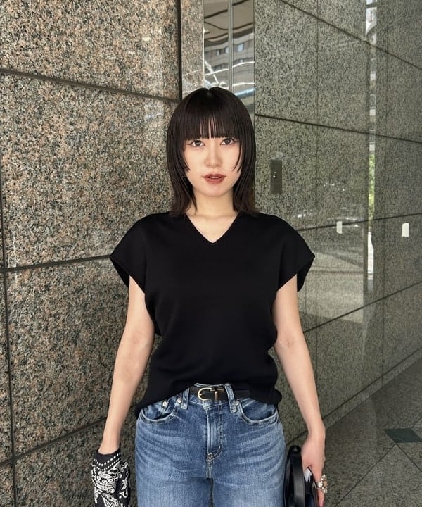 大槻 まひろさんの「BEAMS WOMEN｜manipuri / カレイド バンダナ スカーフ」を使ったコーディネート