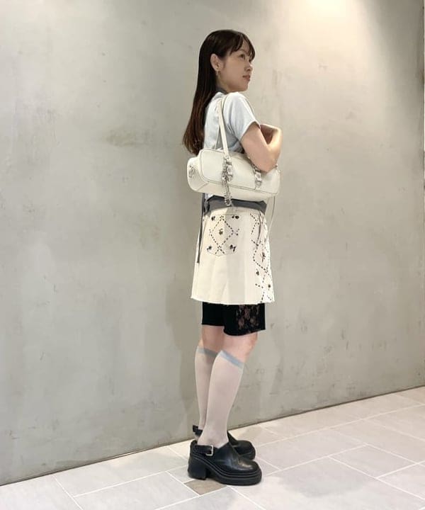 カタヤマ アヤさんの「BEAMS WOMEN｜RBS / ホルターネック ジレ」を使ったコーディネート