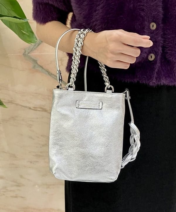 茂野 真楓さんの「BEAMS WOMEN｜BAUM UND PFERDGARTEN / ファーリー ハーフスリーブ カーディガン」を使ったコーディネート