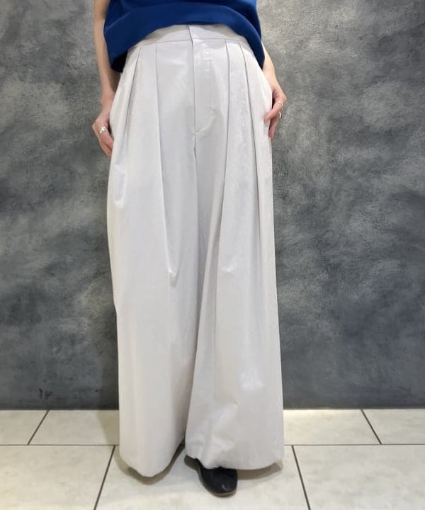 OSUMIさんの「BEAMS WOMEN｜AK+1 / 総針 ショート ニット」を使ったコーディネート