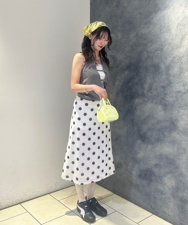 ハルカさんの「BEAMS WOMEN｜PUMA / マイクロ グリップ バッグ」を使ったコーディネート