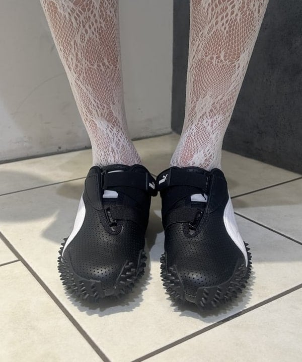 ハルカさんの「BEAMS WOMEN｜PUMA / マイクロ グリップ バッグ」を使ったコーディネート