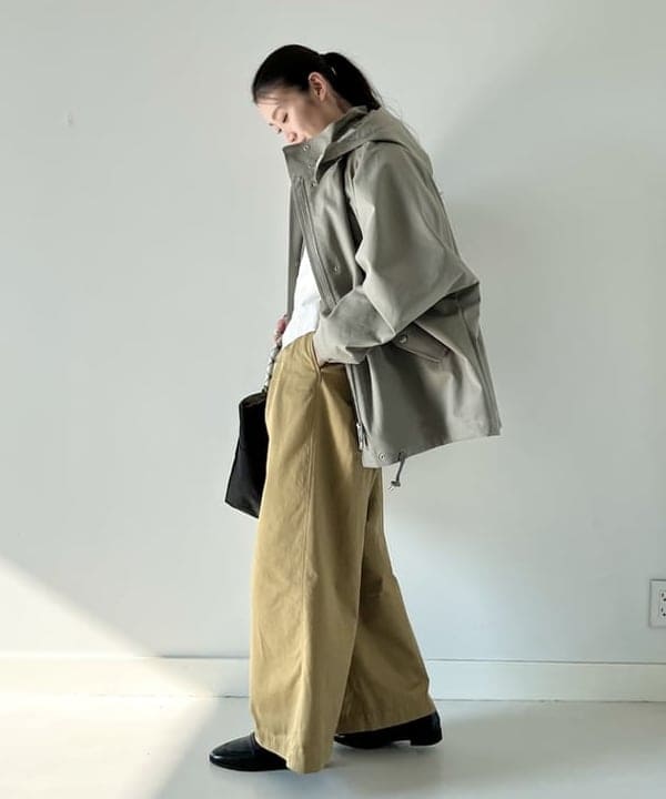 隈元 楓さんの「BEAMS WOMEN｜【別注】エディター坪田あさみ × WOOLRICH / ANORAK ダウンブルゾン」を使ったコーディネート
