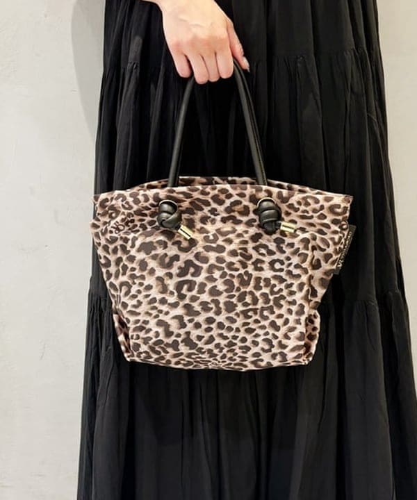 りかちょび/岸本梨佳さんの「BEAMS WOMEN｜MARIHA / 春のすずらん ソリッド ワンピース」を使ったコーディネート