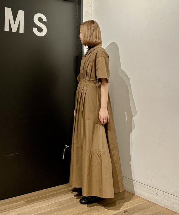 早川 萌子さんの「BEAMS WOMEN｜タック ウエスト シャツ ワンピース」を使ったコーディネート