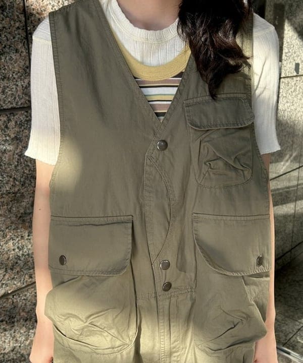 ばるたんさんの「BEAMS WOMEN｜コットンウェザー ハンティングベスト オールインワン」を使ったコーディネート