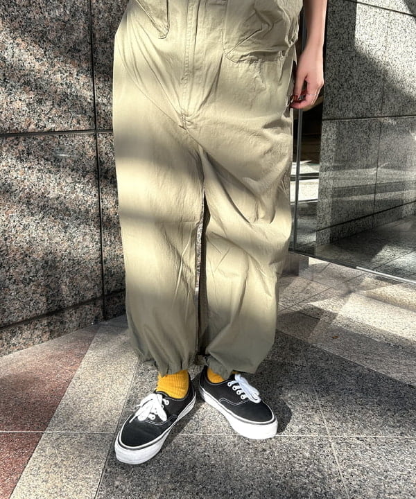 ばるたんさんの「BEAMS WOMEN｜コットンウェザー ハンティングベスト オールインワン」を使ったコーディネート