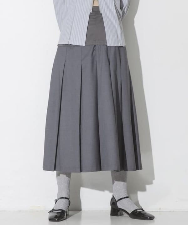 佐々木 南美さんの「BEAMS WOMEN｜ストライプ ジップ シャツ」を使ったコーディネート