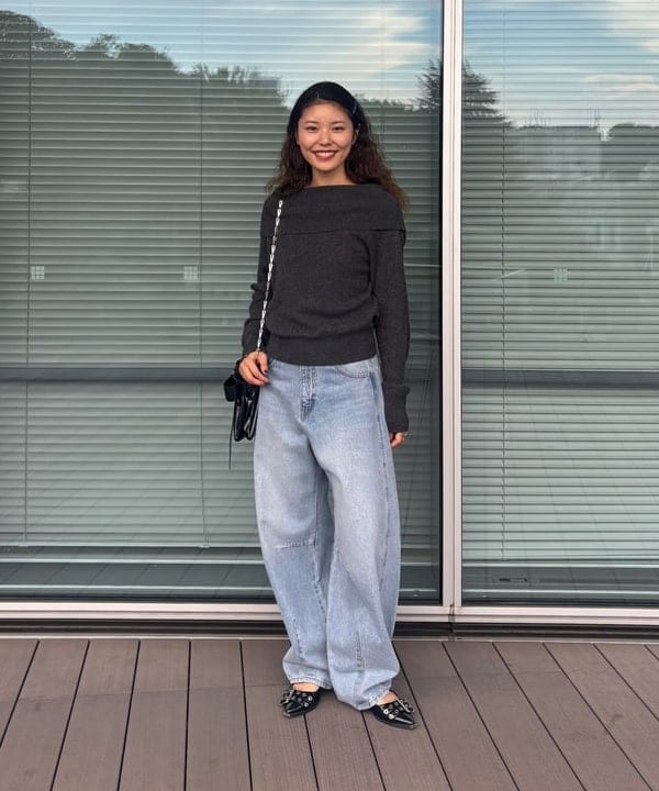 佐々木 南美さんの「BEAMS WOMEN｜リブ オフショルダー プルオーバー」を使ったコーディネート