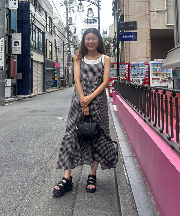 佐々木 南美さんの「BEAMS WOMEN｜ベーシック リブ タンクトップ」を使ったコーディネート