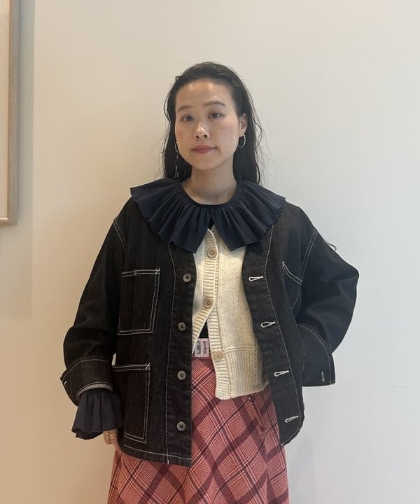 清水 彩乃さんの「BEAMS WOMEN｜レース ニット ベスト」を使ったコーディネート