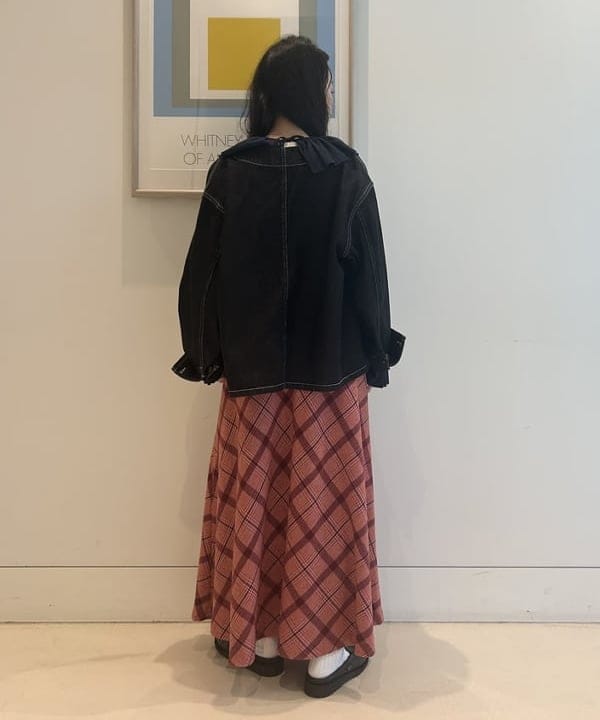 清水 彩乃さんの「BEAMS WOMEN｜レース ニット ベスト」を使ったコーディネート