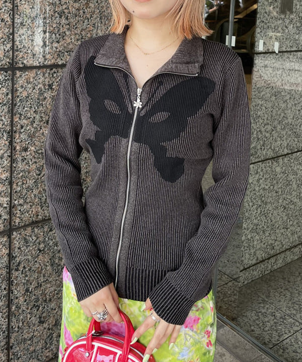 まゆちゃんさんの「BEAMS WOMEN｜PUMA / マイクロ グリップ バッグ」を使ったコーディネート