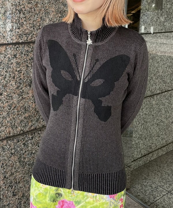 まゆちゃんさんの「BEAMS WOMEN｜PUMA / マイクロ グリップ バッグ」を使ったコーディネート