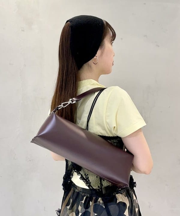 カタヤマ アヤさんの「BEAMS WOMEN｜ワイド 2WAY バッグ」を使ったコーディネート