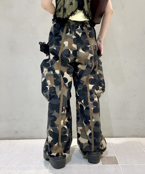 カタヤマ アヤさんの「BEAMS WOMEN｜ワイド 2WAY バッグ」を使ったコーディネート