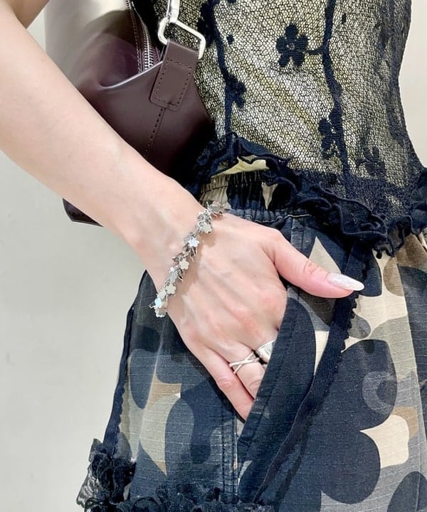 カタヤマ アヤさんの「BEAMS WOMEN｜ワイド 2WAY バッグ」を使ったコーディネート