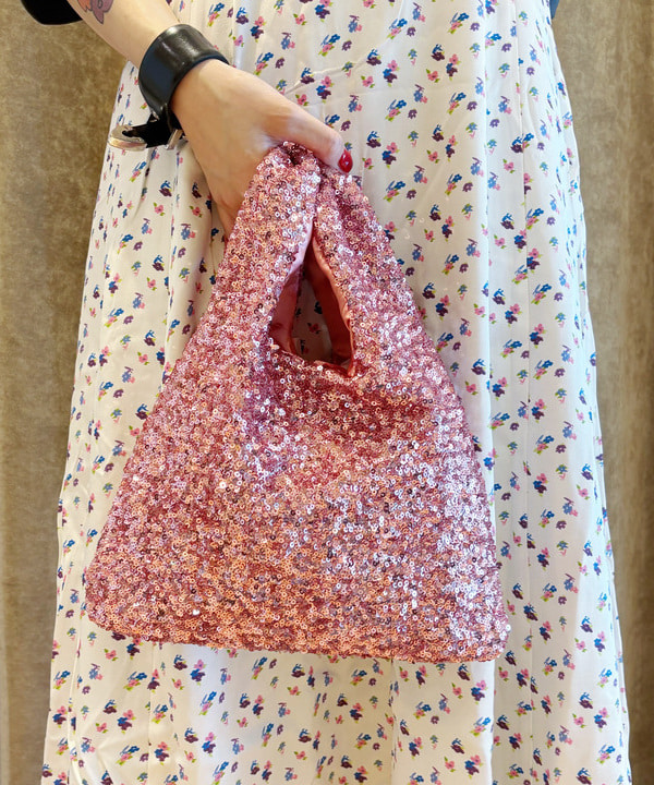 りかちょび/岸本梨佳さんの「BEAMS WOMEN｜スパンコール バッグ」を使ったコーディネート