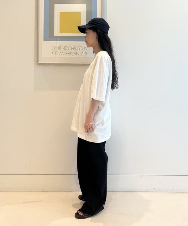 清水 彩乃さんの「BEAMS WOMEN｜ワイド チノ パンツ」を使ったコーディネート