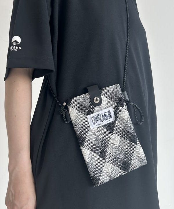 清水 彩乃さんの「BEAMS WOMEN｜maturely / グリッター ジッパー パンツ」を使ったコーディネート