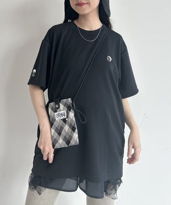 清水 彩乃さんの「BEAMS WOMEN｜maturely / グリッター ジッパー パンツ」を使ったコーディネート