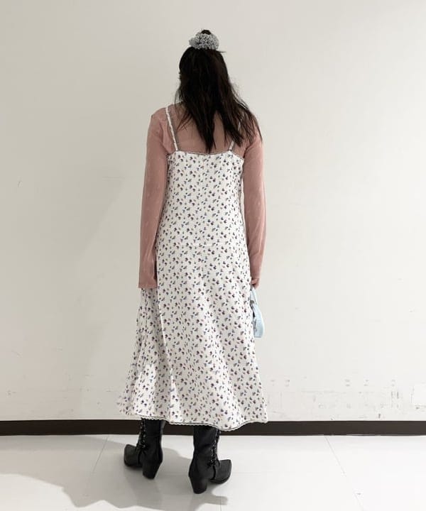 晶さんの「BEAMS WOMEN｜フロッキー プリント シアー ラウンドネック トップス」を使ったコーディネート