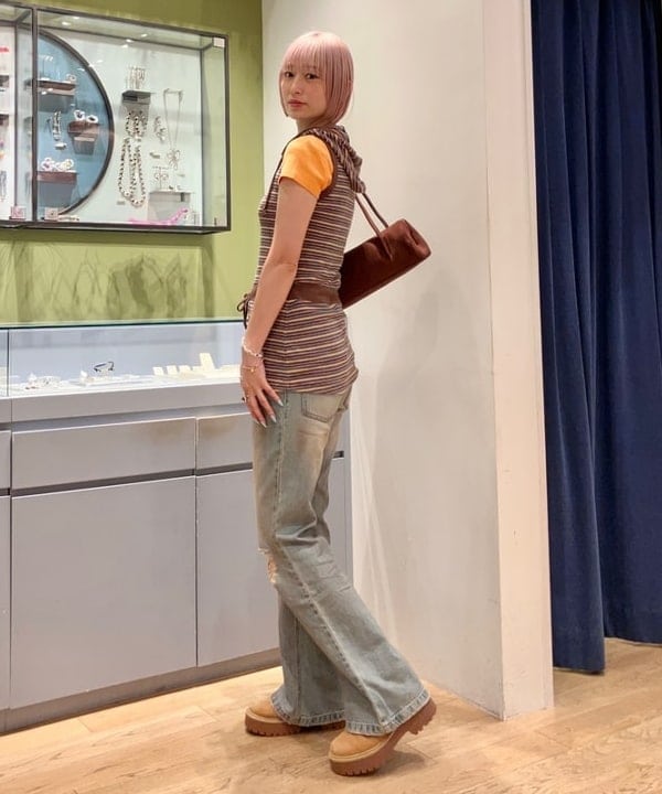 イトウミサキさんの「BEAMS WOMEN｜ハートトップ ビーズ ブレスレット」を使ったコーディネート