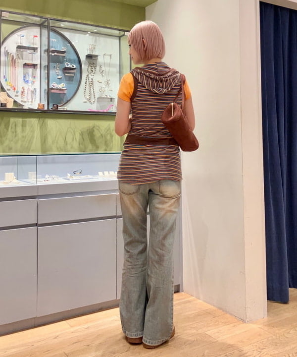 イトウミサキさんの「BEAMS WOMEN｜ハートトップ ビーズ ブレスレット」を使ったコーディネート