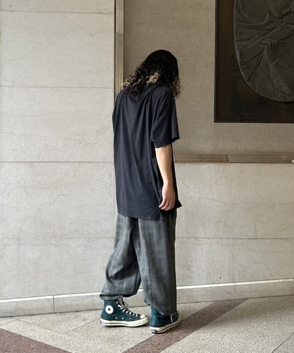 菊田 悠さんの「BEAMS WOMEN｜ブークレ チェック イージーパンツ」を使ったコーディネート