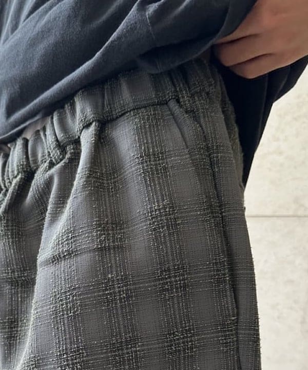 菊田 悠さんの「BEAMS WOMEN｜ブークレ チェック イージーパンツ」を使ったコーディネート