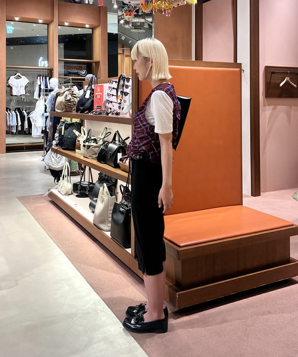 あさひさんの「BEAMS WOMEN｜ストレッチ カプリ パンツ」を使ったコーディネート