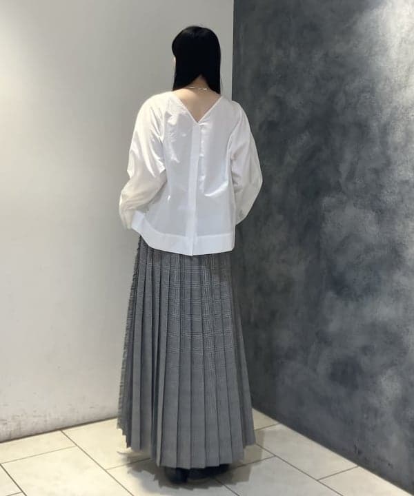 OSUMIさんの「BEAMS WOMEN｜バックオープン コットンブラウス」を使ったコーディネート