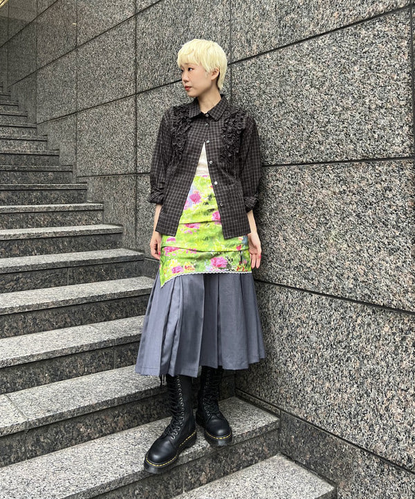 あさひさんの「BEAMS WOMEN｜チェック フリル ブレード シャツ」を使ったコーディネート