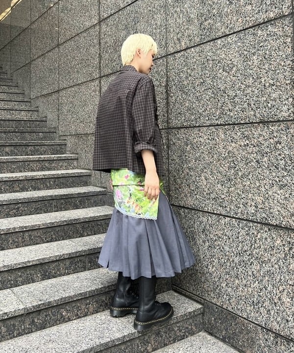 あさひさんの「BEAMS WOMEN｜チェック フリル ブレード シャツ」を使ったコーディネート