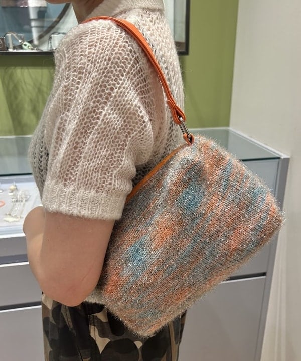 ナカノ アイさんの「BEAMS WOMEN｜シャギー メッシュ ポロ カーディガン」を使ったコーディネート