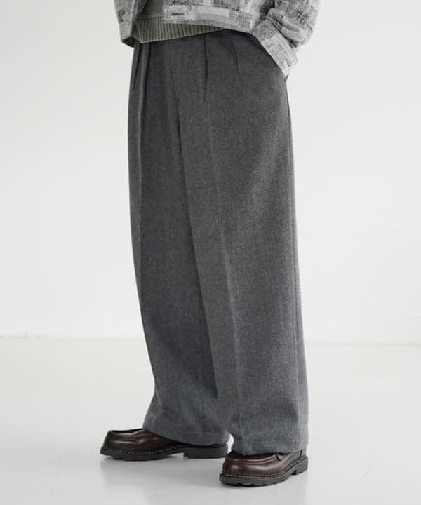 SUDOさんの「BEAMS WOMEN｜7ゲージ フェード クルーネック ニット」を使ったコーディネート