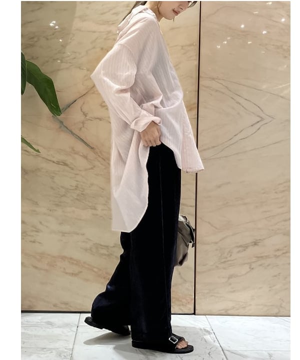 茂野 真楓さんの「BEAMS WOMEN｜AK+1 / シアー ストライプ シャツ」を使ったコーディネート