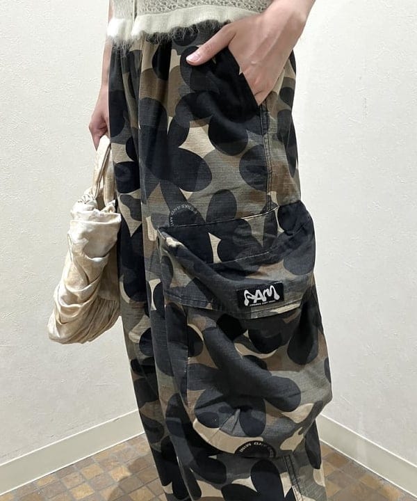 加歩さんの「BEAMS WOMEN｜ボーダー レース編み ベスト」を使ったコーディネート